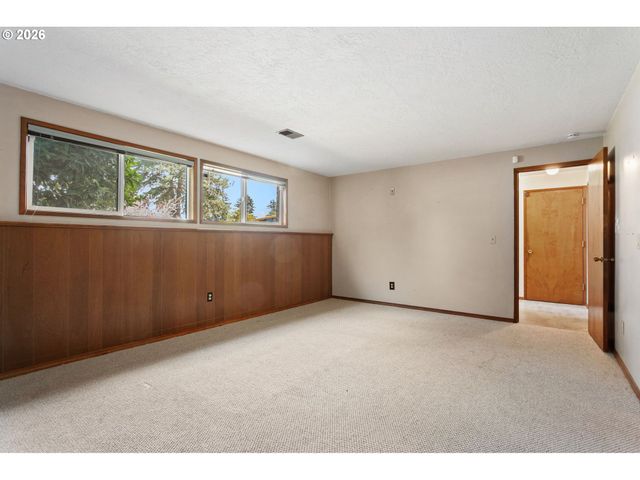 13529 Se TAYLOR Ct, Portland, OR 97233