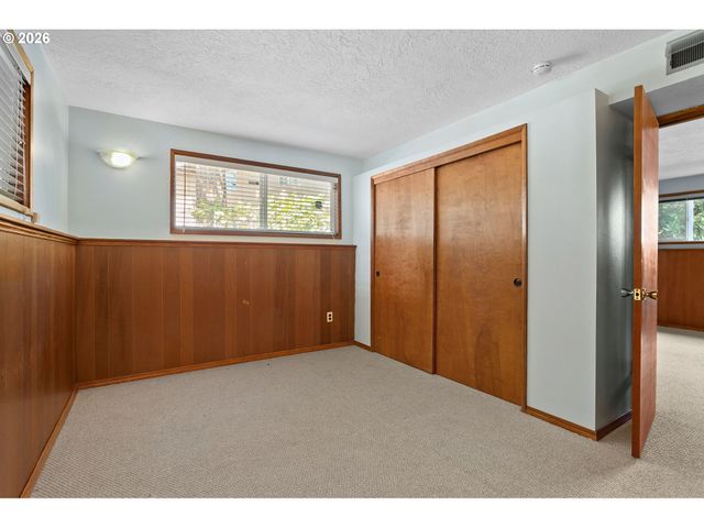 13529 Se TAYLOR Ct, Portland, OR 97233