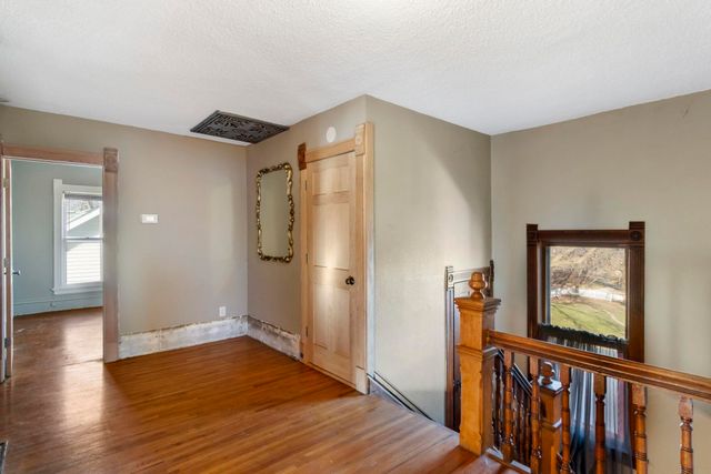 821 College Street, Cedar Falls, IA 50613