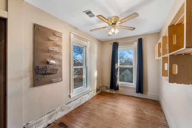 821 College Street, Cedar Falls, IA 50613