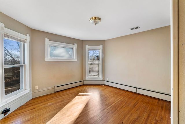 821 College Street, Cedar Falls, IA 50613