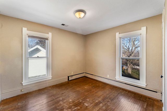 821 College Street, Cedar Falls, IA 50613