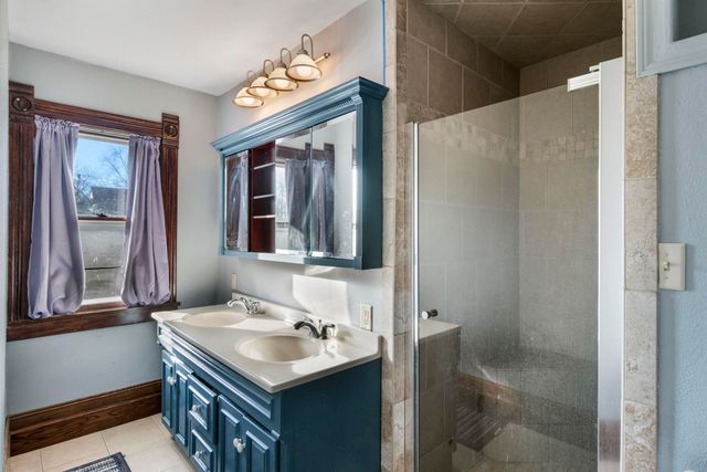 821 College Street, Cedar Falls, IA 50613