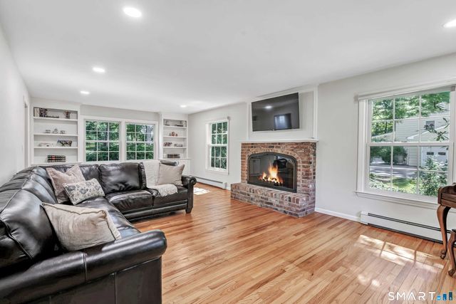 16 Alpine Road, Trumbull, CT 06611