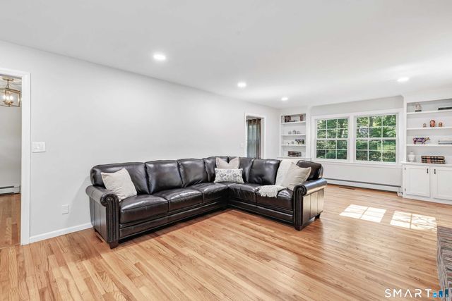 16 Alpine Road, Trumbull, CT 06611