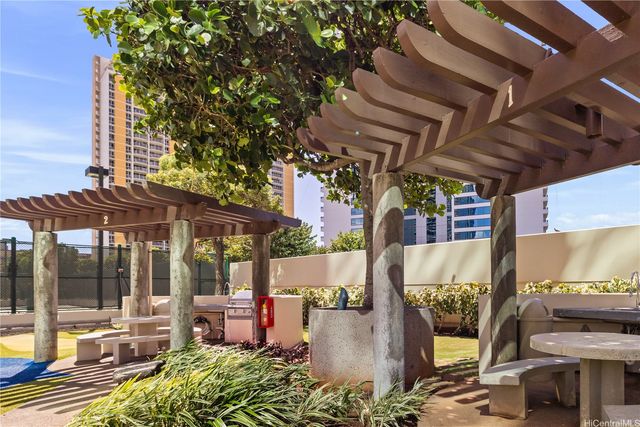 1177 Queen Street 3205, Honolulu, HI 96814