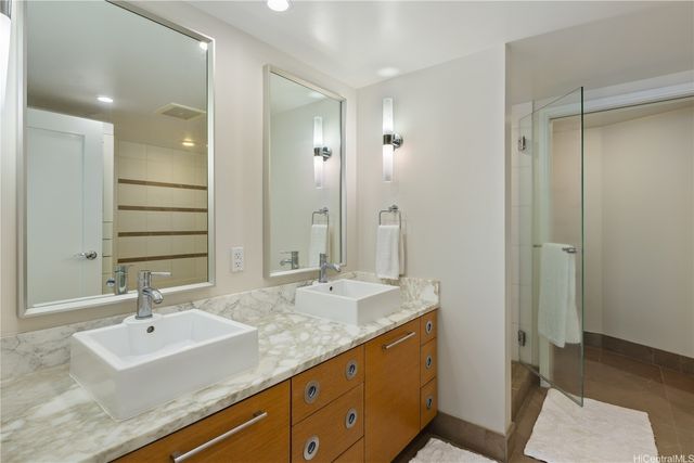 1177 Queen Street 3205, Honolulu, HI 96814