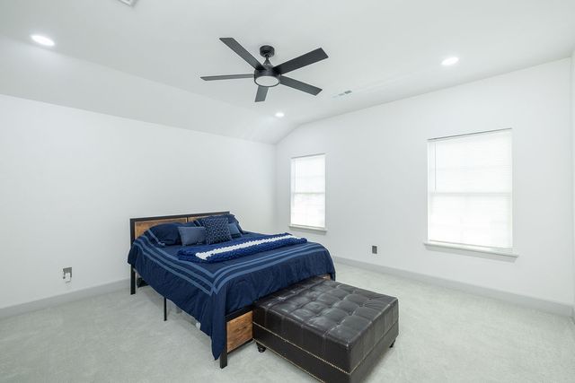 2504 N Crossover Road, Fayetteville, AR 72703
