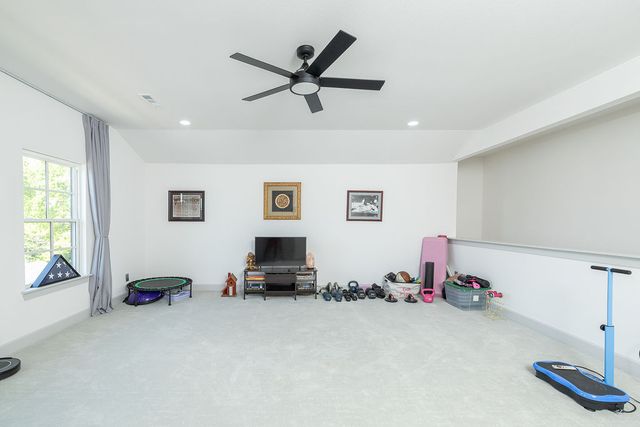 2504 N Crossover Road, Fayetteville, AR 72703