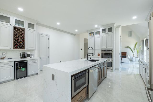 2504 N Crossover Road, Fayetteville, AR 72703