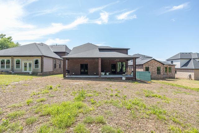 2504 N Crossover Road, Fayetteville, AR 72703
