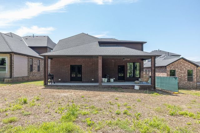 2504 N Crossover Road, Fayetteville, AR 72703