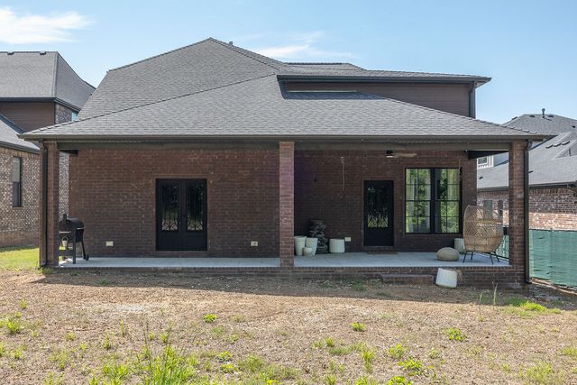 2504 N Crossover Road, Fayetteville, AR 72703