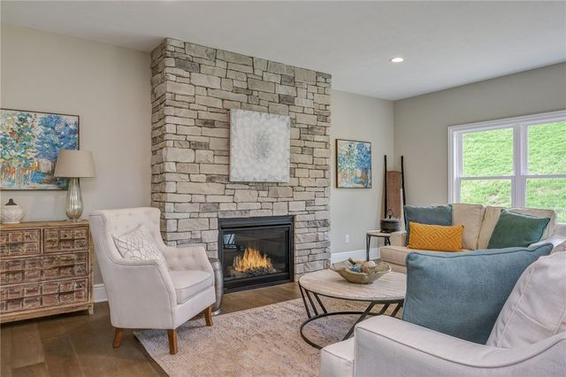 138 Summer Lane, Mcdonald, PA 15057