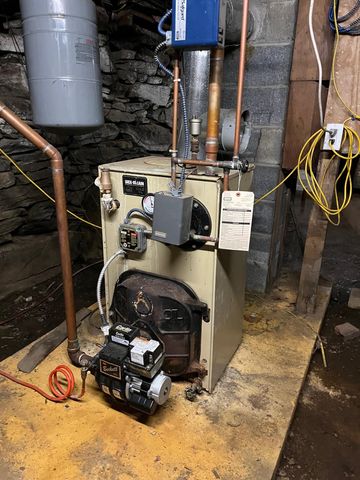 6795 VT Route 100, Londonderry, VT 05148