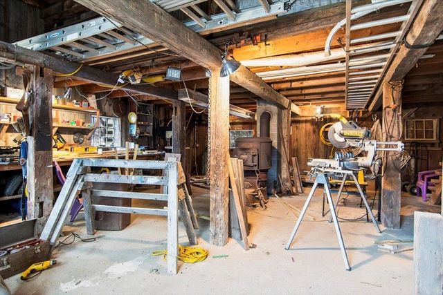 6795 VT Route 100, Londonderry, VT 05148