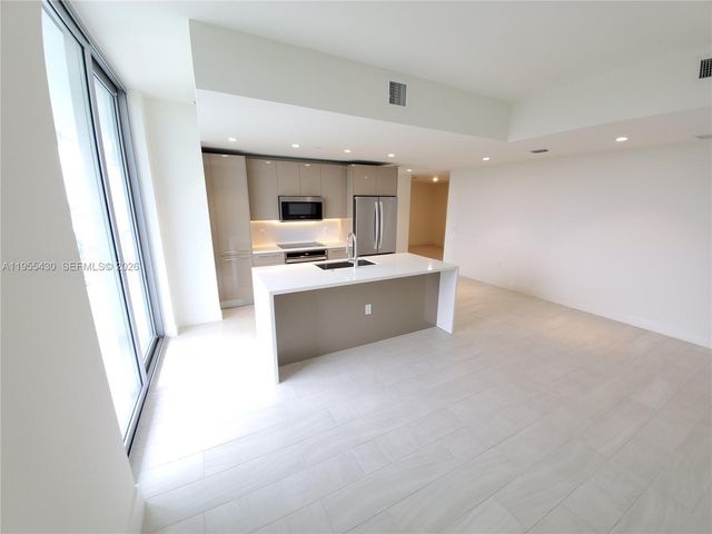 2000 Metropica Way 1401, Sunrise, FL 33323
