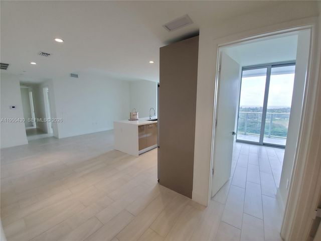2000 Metropica Way 1401, Sunrise, FL 33323