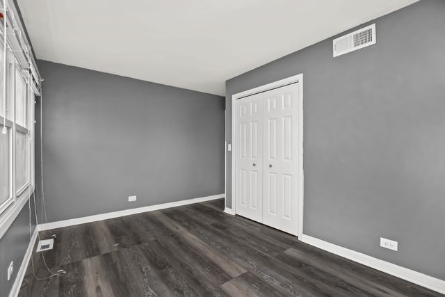 647 N Kramer Avenue, Lombard, IL 60148