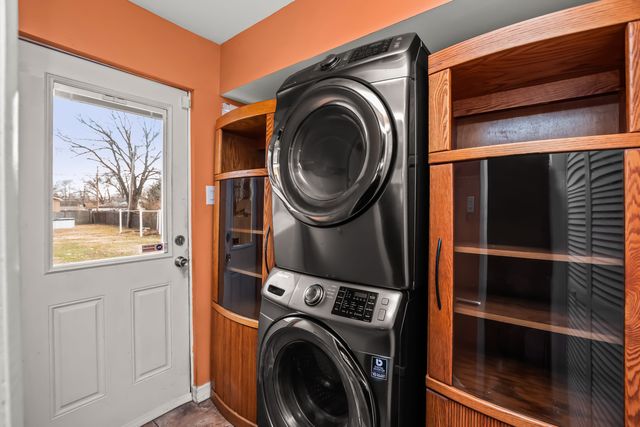 647 N Kramer Avenue, Lombard, IL 60148