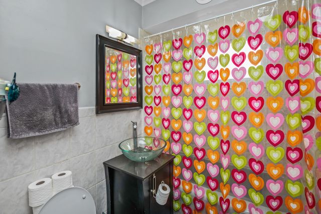 647 N Kramer Avenue, Lombard, IL 60148