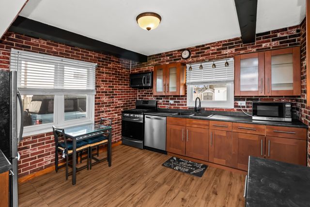 647 N Kramer Avenue, Lombard, IL 60148