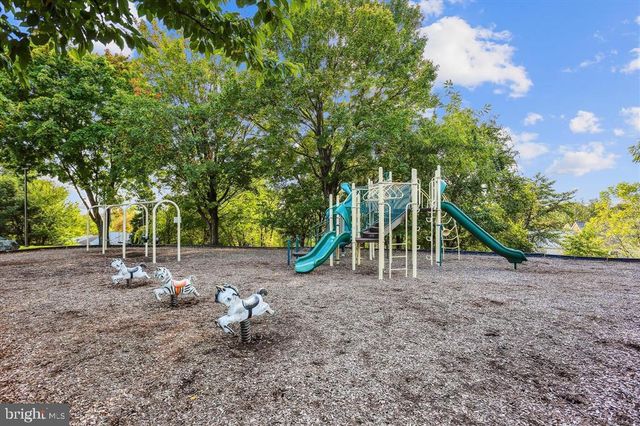 55 TIMBER ROCK RD, Gaithersburg, MD 20878