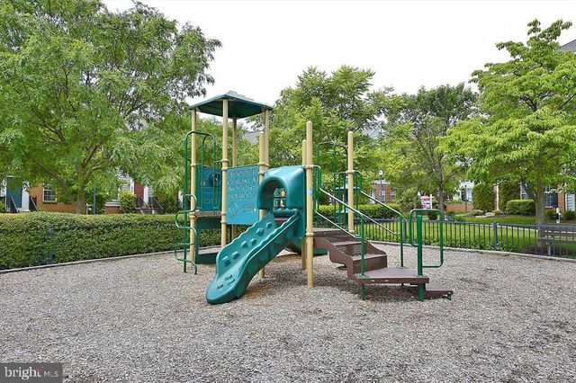 55 TIMBER ROCK RD, Gaithersburg, MD 20878