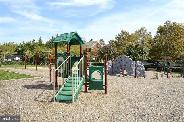 55 TIMBER ROCK RD, Gaithersburg, MD 20878