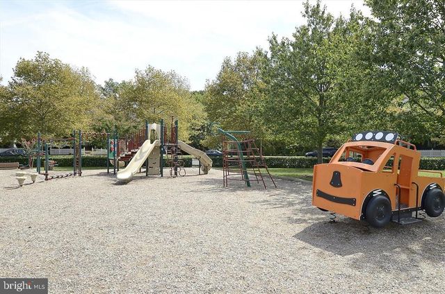 55 TIMBER ROCK RD, Gaithersburg, MD 20878