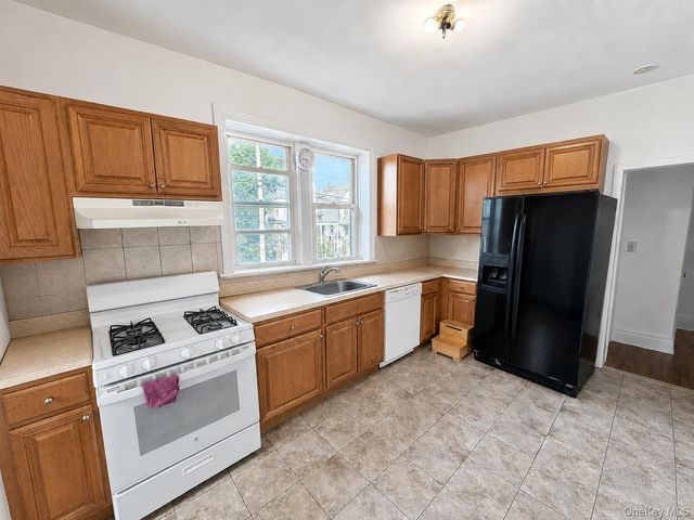1 Davis Avenue, New Rochelle, NY 10805