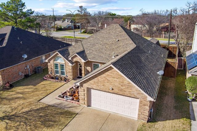 2117 Pinwood Circle, Arlington, TX 76001
