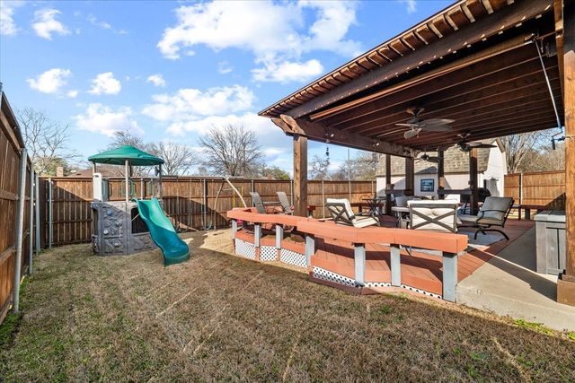 2117 Pinwood Circle, Arlington, TX 76001