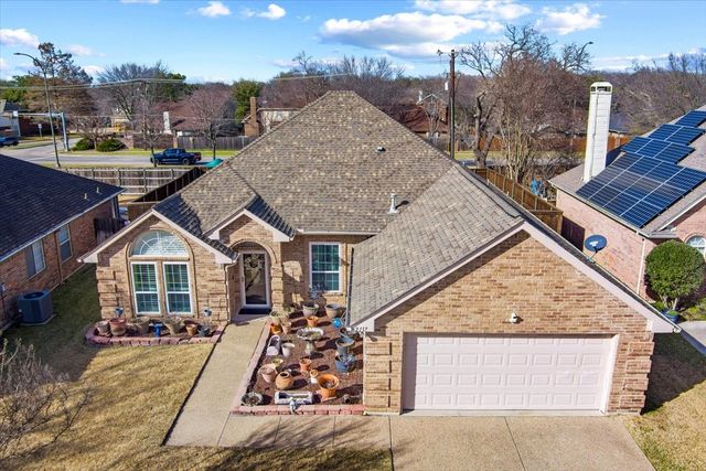 2117 Pinwood Circle, Arlington, TX 76001