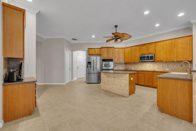 6122 KESTRELPARK DRIVE, Lithia, FL 33547