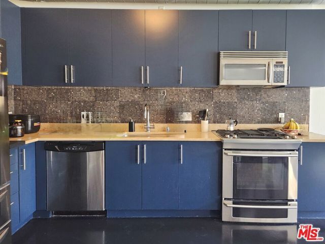 849 S Broadway M9, Los Angeles, CA 90014