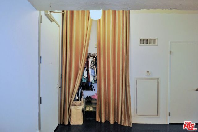 849 S Broadway M9, Los Angeles, CA 90014