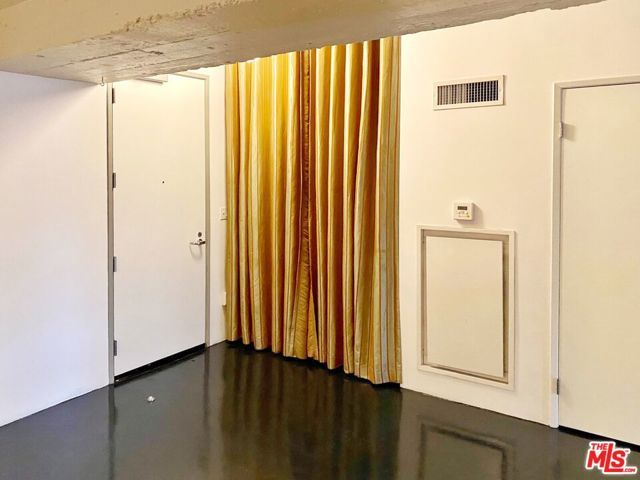 849 S Broadway M9, Los Angeles, CA 90014