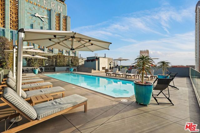 849 S Broadway M9, Los Angeles, CA 90014