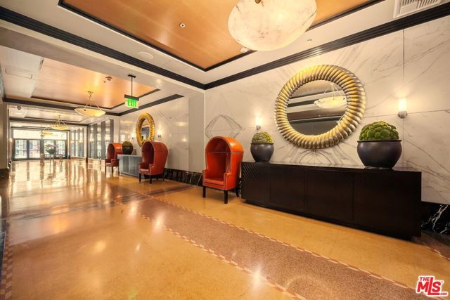 849 S Broadway M9, Los Angeles, CA 90014