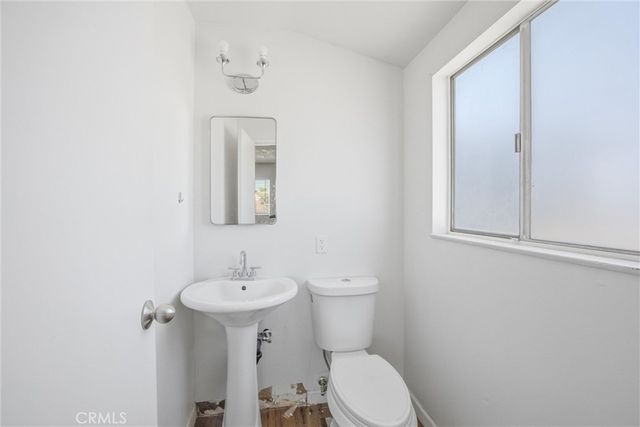 2037 Sequoia, Barstow, CA 92311