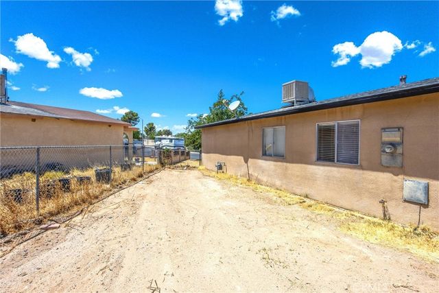 2037 Sequoia, Barstow, CA 92311