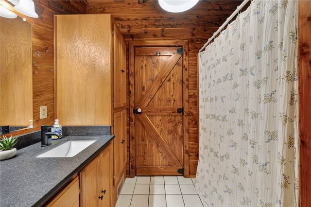 18578 Harmon Road, Fayetteville, AR 72704