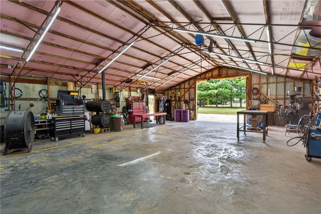 18578 Harmon Road, Fayetteville, AR 72704
