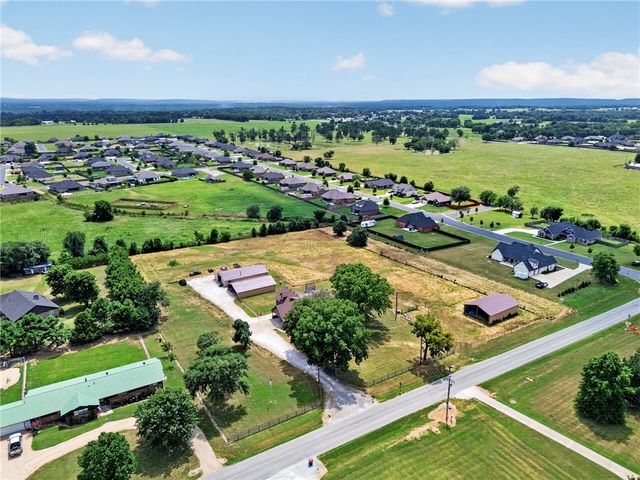 18578 Harmon Road, Fayetteville, AR 72704