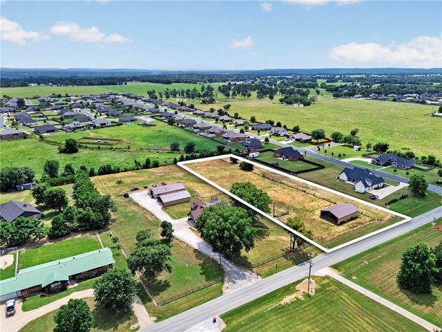 18578 Harmon Road, Fayetteville, AR 72704