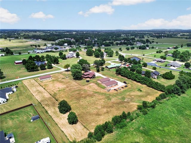 18578 Harmon Road, Fayetteville, AR 72704