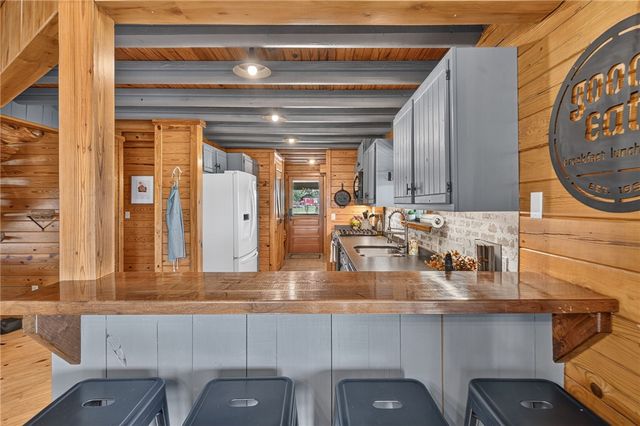 18578 Harmon Road, Fayetteville, AR 72704