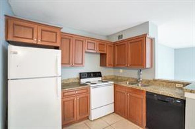 11456 NW 43rd St, Coral Springs, FL 33065