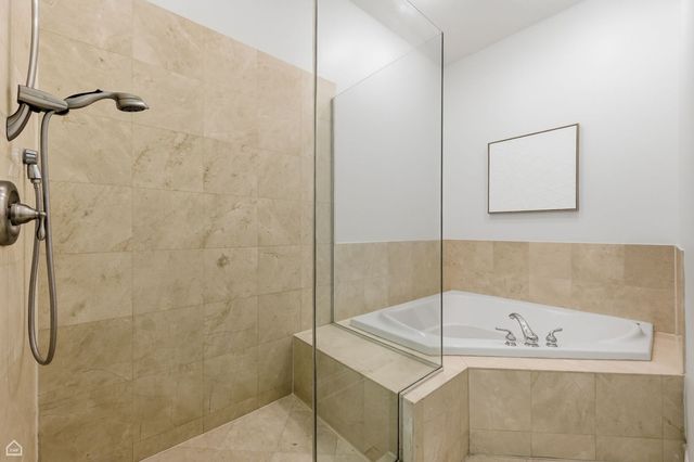 4705 S Champlain Avenue 202, Chicago, IL 60615